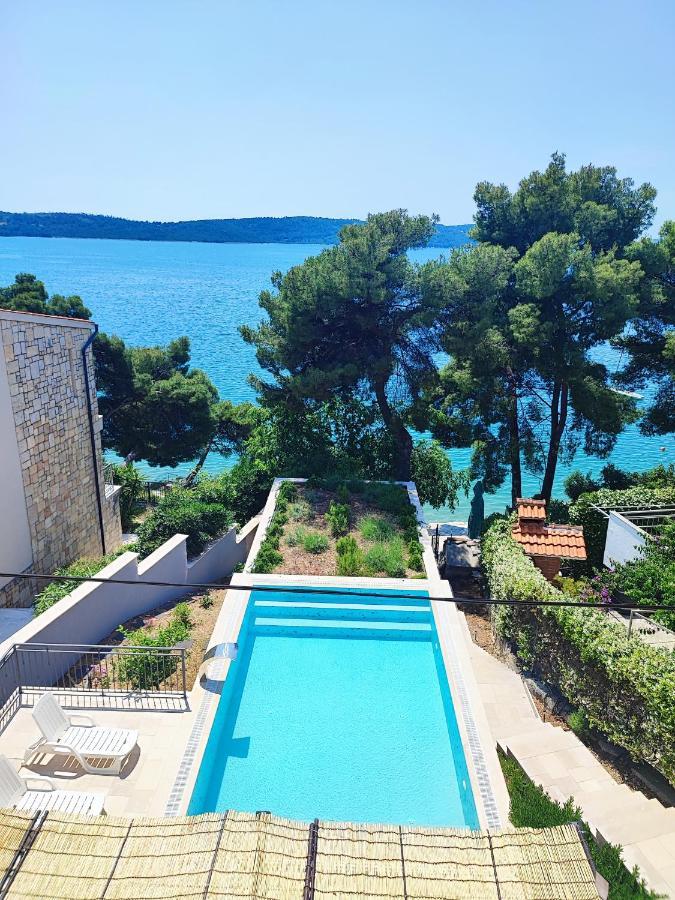 Villa Penava, Private Beach, Pool And 7Min To 特罗吉尔 外观 照片