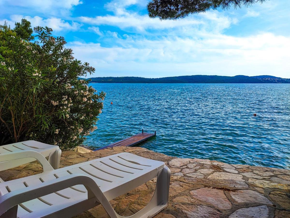 Villa Penava, Private Beach, Pool And 7Min To 特罗吉尔 外观 照片