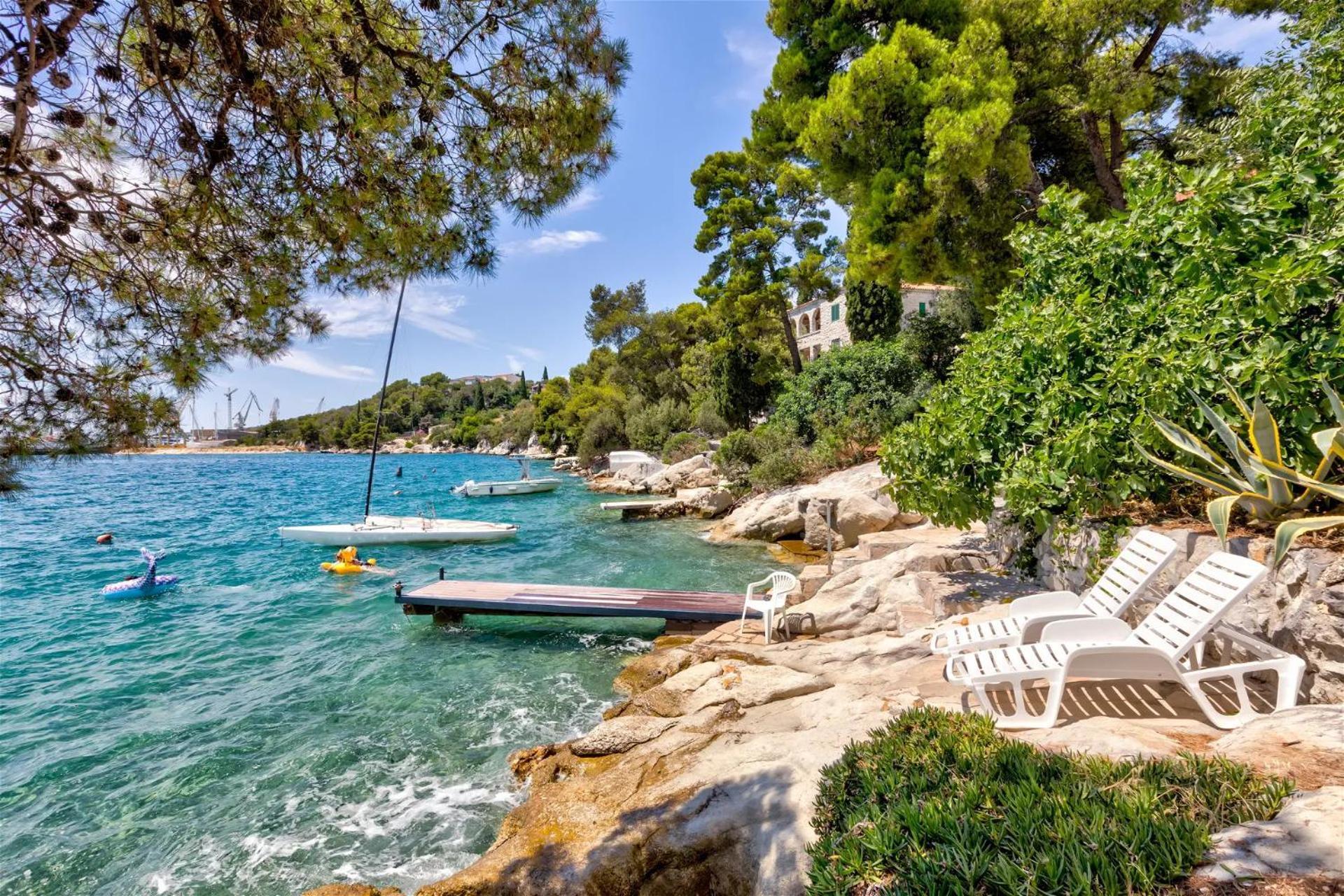 Villa Penava, Private Beach, Pool And 7Min To 特罗吉尔 外观 照片