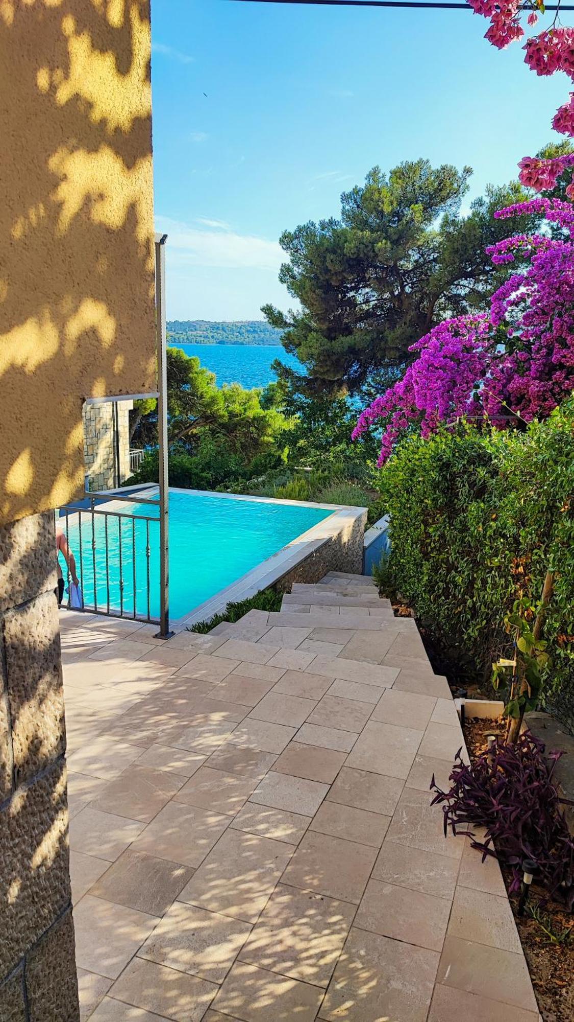 Villa Penava, Private Beach, Pool And 7Min To 特罗吉尔 外观 照片
