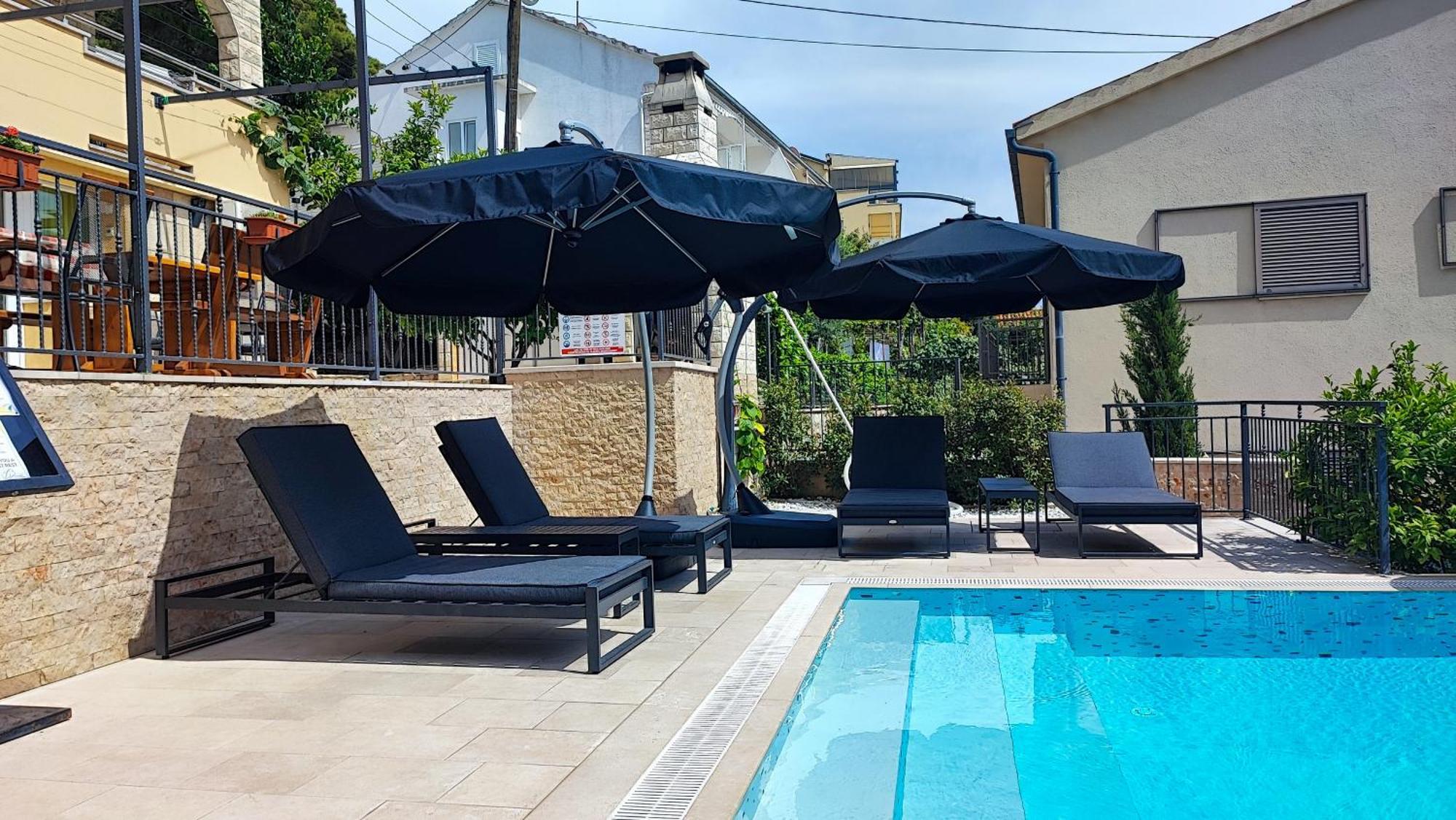 Villa Penava, Private Beach, Pool And 7Min To 特罗吉尔 外观 照片
